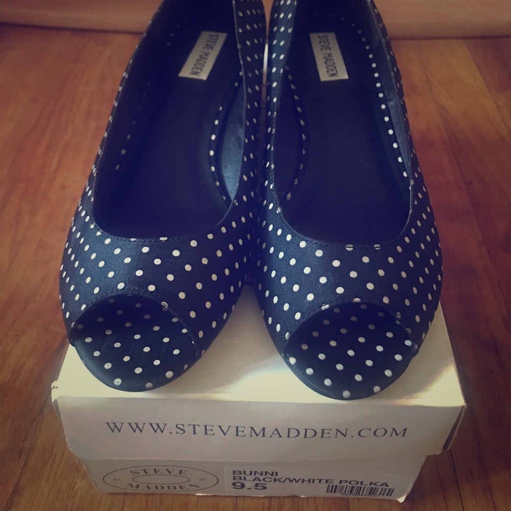 Steve Madden Black/White Polka Dot with Red Wedge